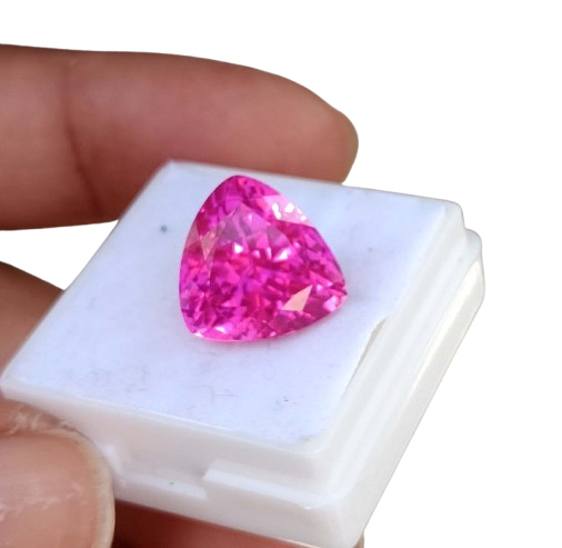 Crystalapis 9.05 Ct Pink Sapphire – AAA Clarity, Trillion Cut, Excellent Grade, Gemstones