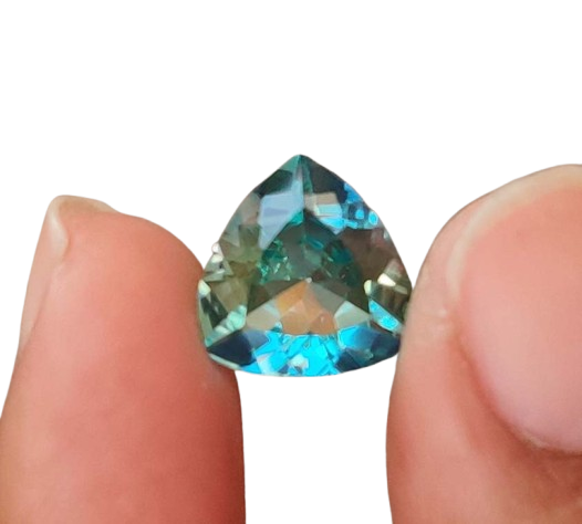 Crystalapis 6.00 Ct parti sapphire- AAA Clarity, Trillion Cut, Excellent Grade