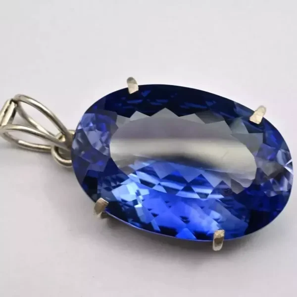 pendant necklace